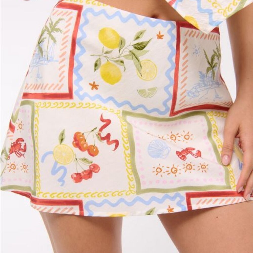 NWT The A&F Sienna Mini Skort in Tile Print